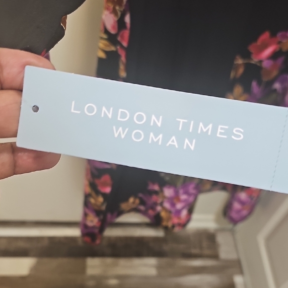 Woman Plus Size London Times Black and Pink And Purple Sheath Dress - Picture 5 of 6